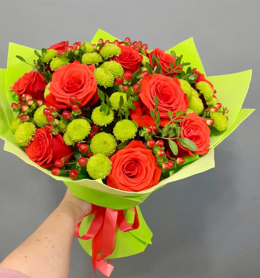 Букет цветов из: Хризантемы и Розы в Чернолесском