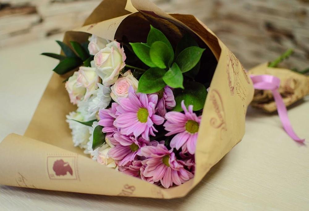 Букет цветов из: Розы и Хризантемы в Чернолесском