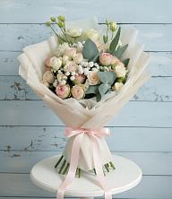 Букет цветов из:  Розы и Лизиантусы в Чернолесском