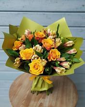 Букет цветов из:  Альстромерии и Розы #REPLACE_PRED# Чернолесском