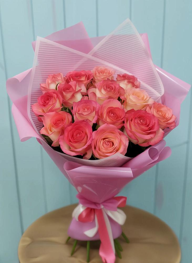 Букет 15 Розовых роз Равель в Чернолесском