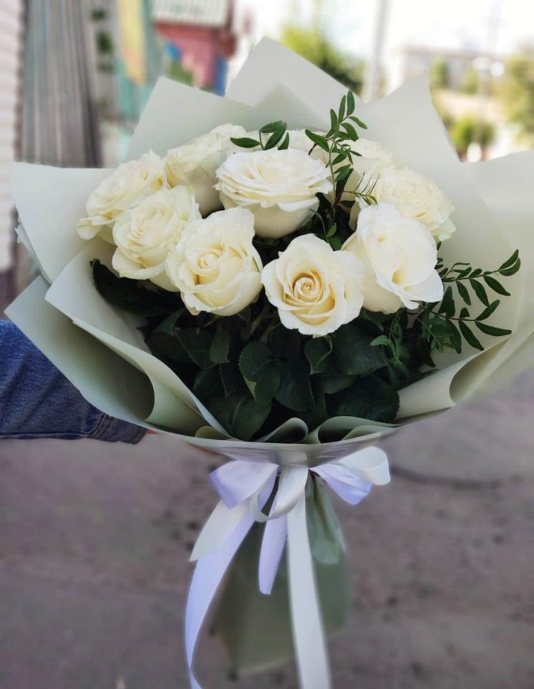 Букет Белые розы Проуд в Чернолесском