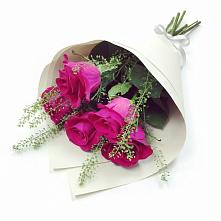 Букет цветов из:  Розы в Чернолесском