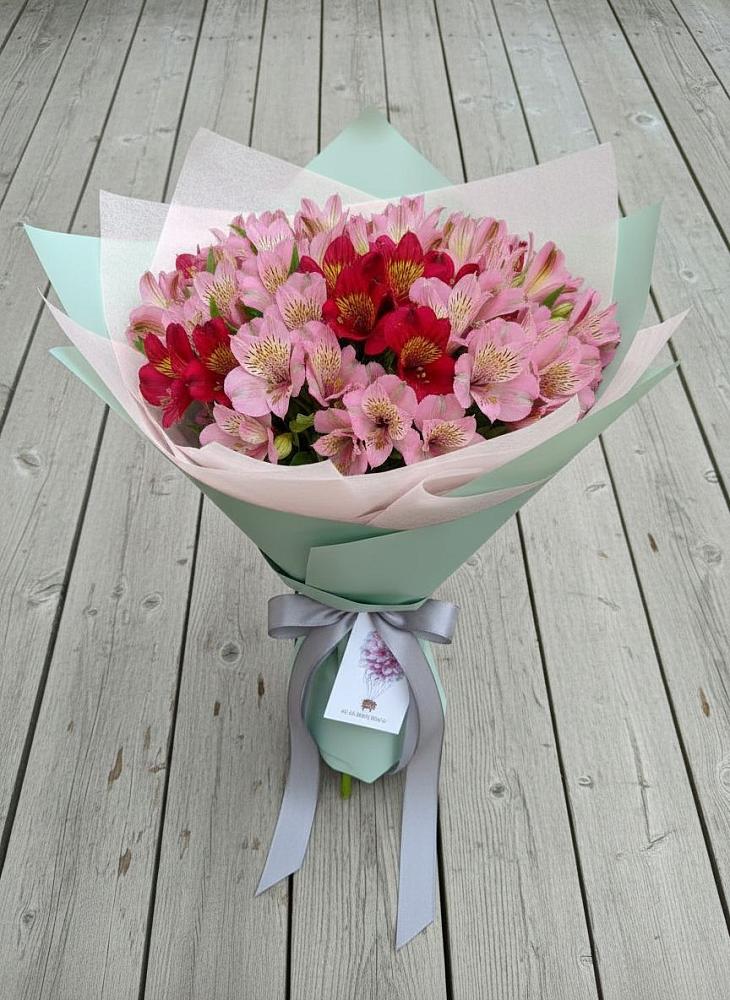 Букет цветов из: Альстромерии в Чернолесском