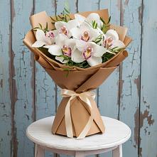 Букет цветов из:  Орхидеи и Розы в Чернолесском