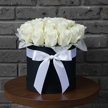 Цветочная композиция из Розы в шляпной коробке в Чернолесском